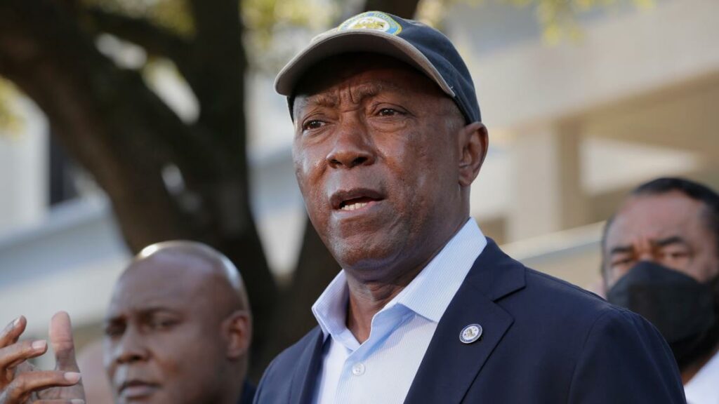 sylvester turner died